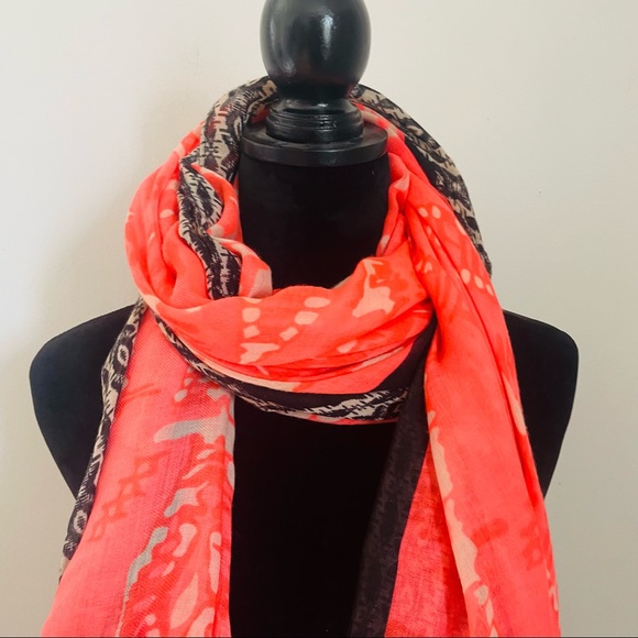 *DONATED* Bright Pink & Black Lightweight Scarf - Picture 3 of 6